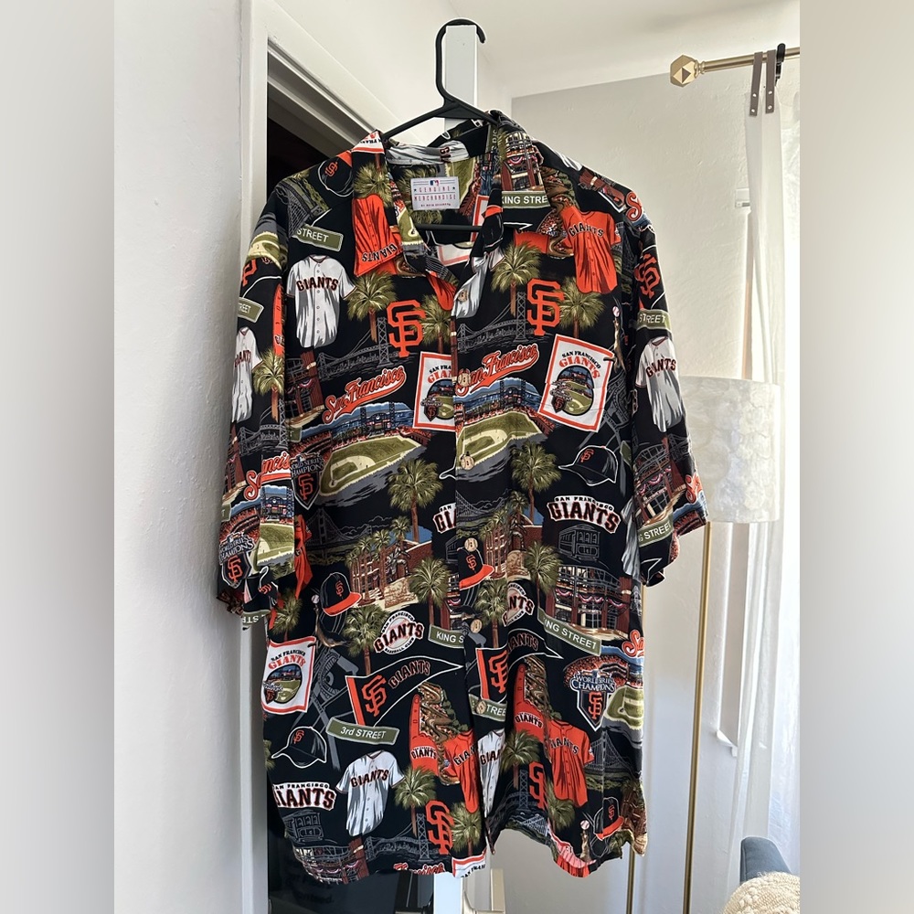 San Francisco Giants short sleeve button down shirt